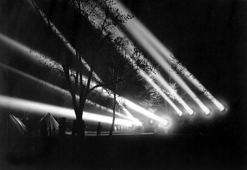 «Прожекторная атака» Берлина в 1945 году: в чём ошибся Жуков
