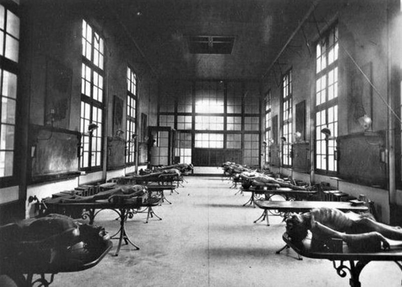 Кабинет вскрытия в медицинской школе. Бордо, Франция, 1890 год. 