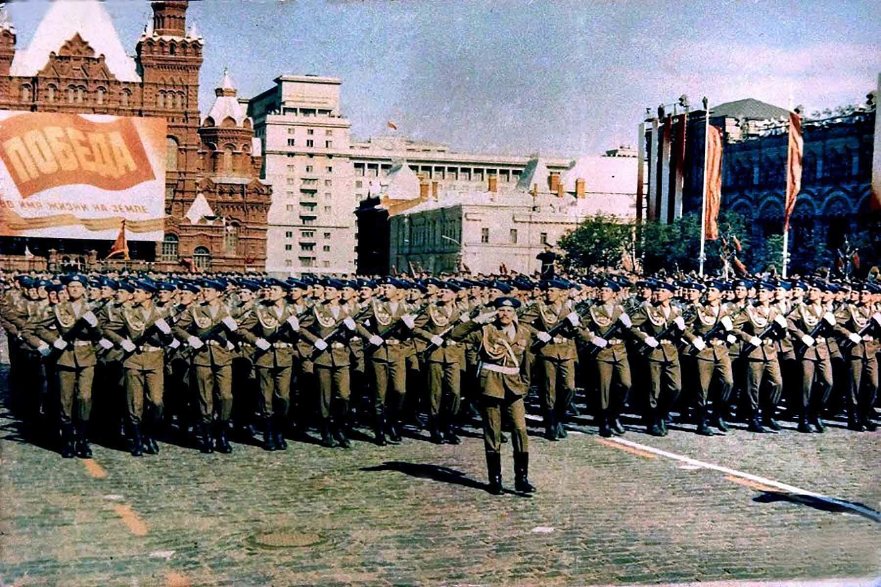 Первые дни в советской армии
