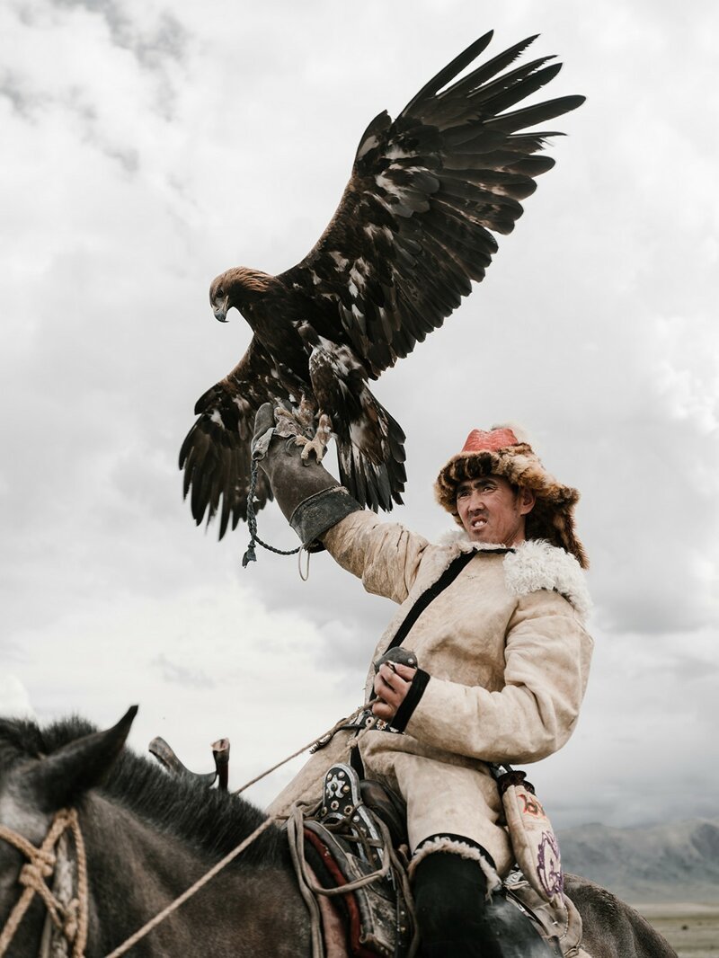 Охотники с орлами