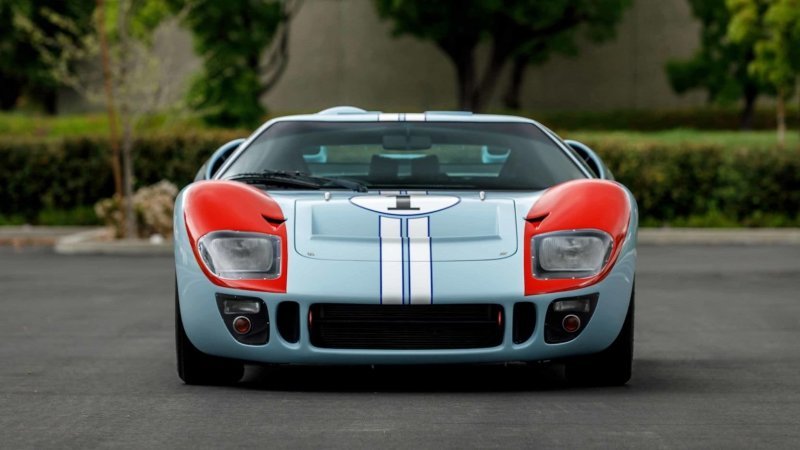 Ford GT40, принимавший участие в съемках фильма «Ford против Ferrari», уйдет с молотка