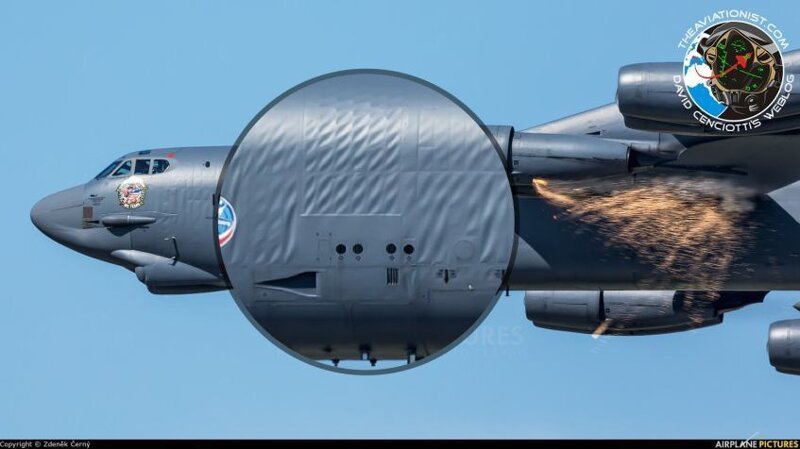 Почему американский "B-52" с "морщинами"?