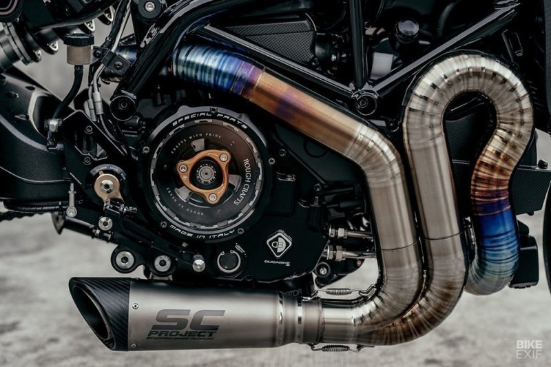 Rough Crafts: стрит-трекер Ducati Hypermotard 939