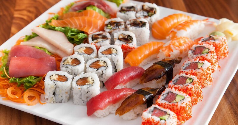 Как есть суши и роллы правильно?