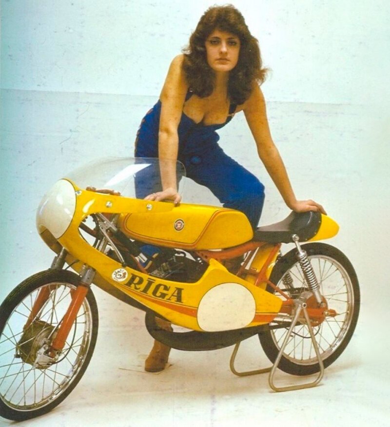 19. Мопед «Рига-19С». Шоссейно-кольцевой микромотоцикл «Рига-19С» был выпущен небольшим тиражом в 1982 году. Вы же смотрите на мотоцикл, да?