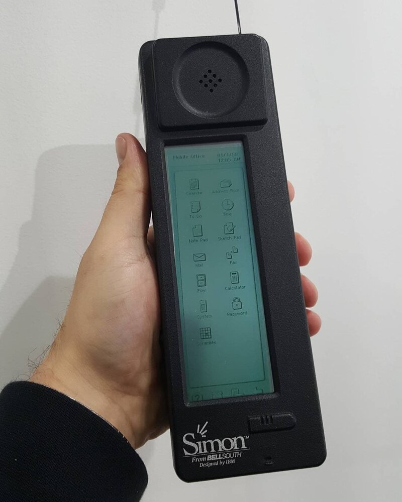 6. IBM Simon — первый в мире смартфон, 1992 год