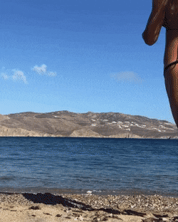 Гифки с девушками