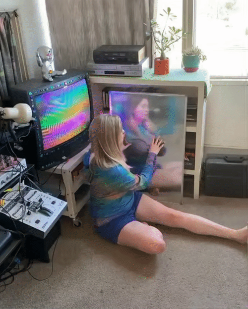 Гифки с девушками