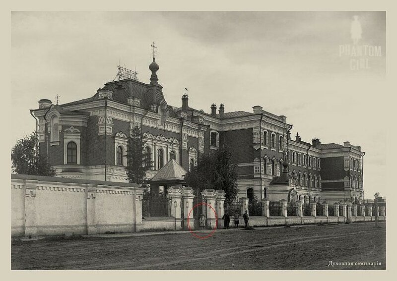 «Девочка-фантом» из Красноярска: загадка фотографий, сделанных 100 лет назад