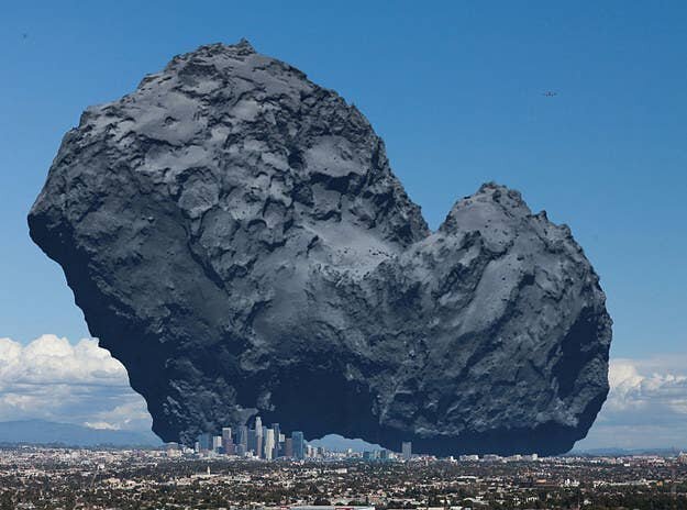 А вот так выглядел бы Лос-Анджелес на фоне средней кометы