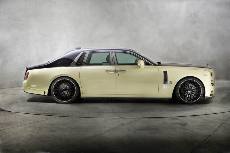 Новый Rolls-Royce рэпера Дрейка с золотой совой инкрустированной бриллиантами
