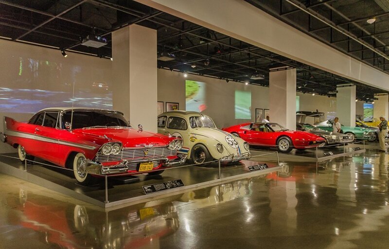 Выставка автомобилей в санкт петербурге фото