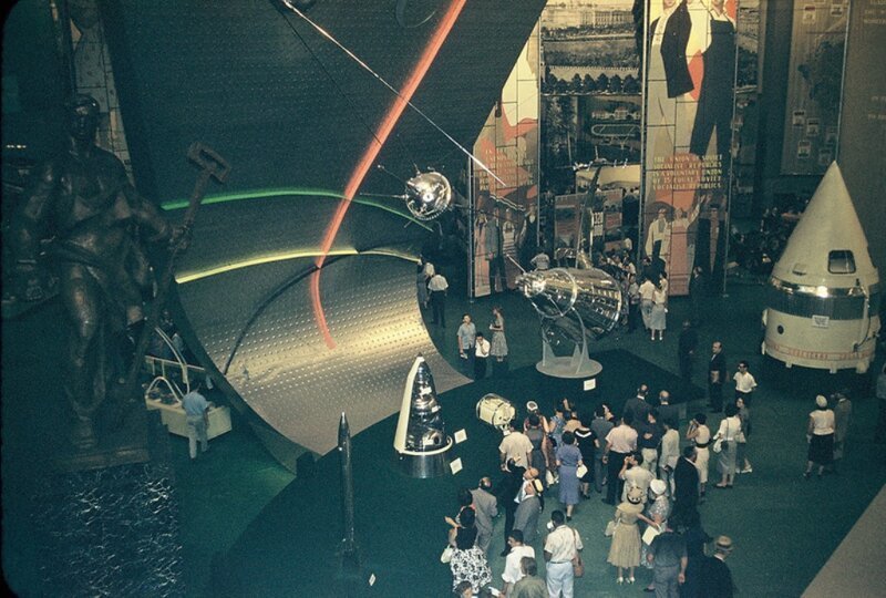 "Гвоздём" советской выставки в Нью-Йорке были космические аппараты: