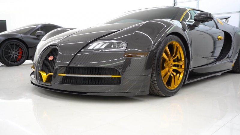 Миллионер рассказал во сколько обходится содержание суперкара Bugatti Veyron