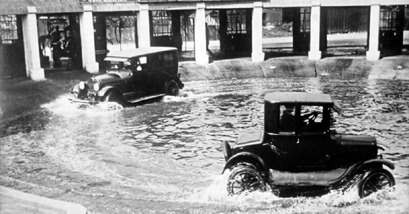 Бассейн для машин из Чикаго 1920-х годов
