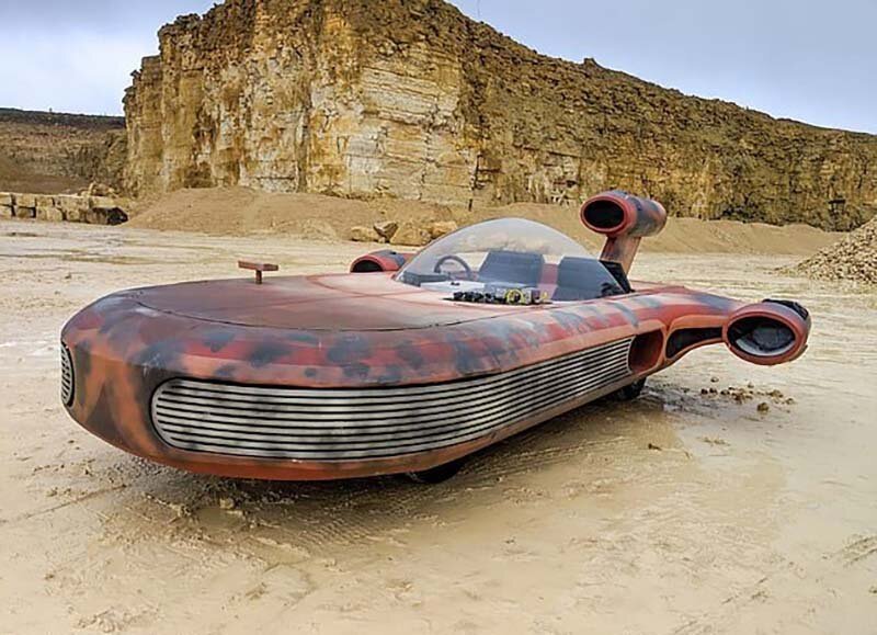 Парень создал реальную версию корабля из «Звёздных войн» в своем гараже