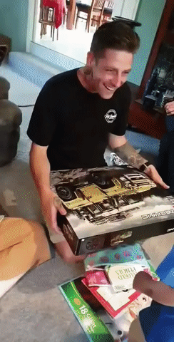 Когда наконец-то стал обладателем давно желанной игрушки