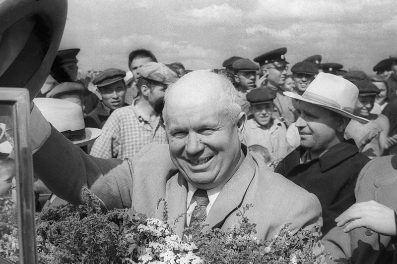 Зачем Хрущёв амнистировал бандеровцев и власовцев