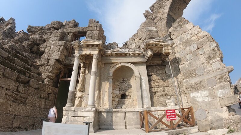 Ворота императора Веспасиана