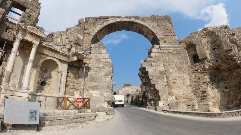 Ворота императора Веспасиана