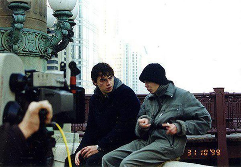 Сергей Бодров (младший) и Дарья Лесникова в роли Даши-Мерилин на съёмках фильма «Брат 2», США, 31 октября 1999 года. 