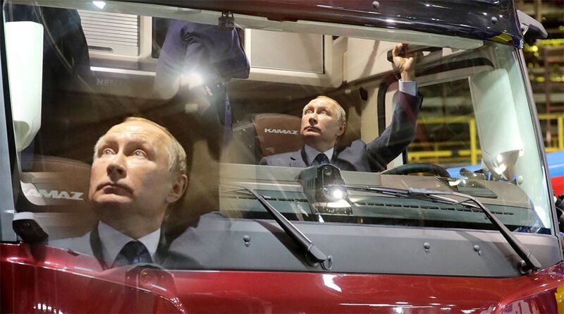 Как Путину вместо КАМАЗа Мерседес показали