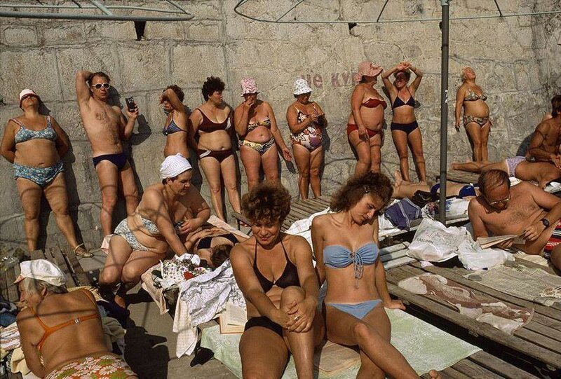 Ялта. Загорающие. Любимый курорт на Черном море. 1988 год.