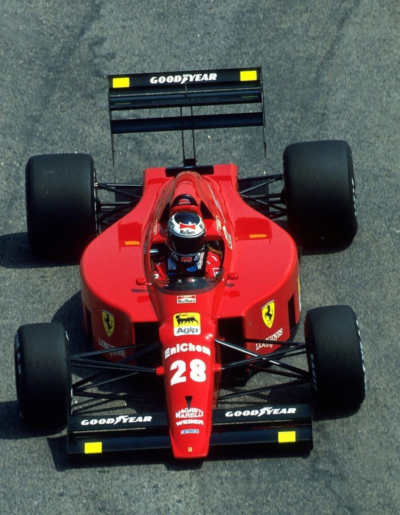 Герхард Бергер за рулем Ferrari 640 во время Гран При Сан-Марино