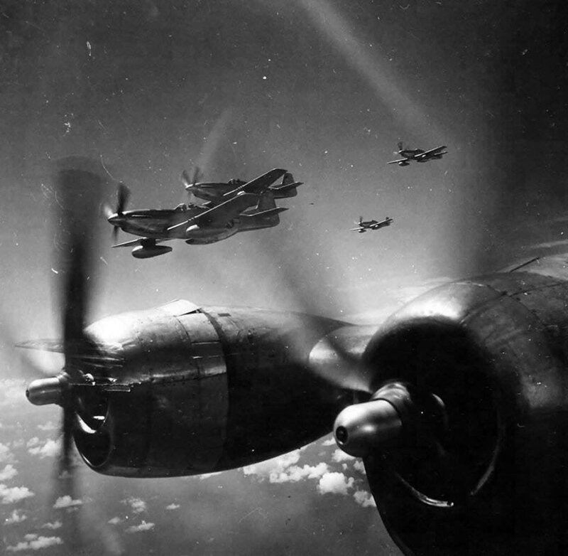 Американские самолеты над Японией; 1945 год 