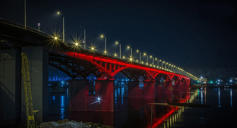 Николаевский мост в Красноярске, 1,6 км (открыт в 2015 г.) Это четвёртый автомобильный мост через реку Енисей в Красноярске.