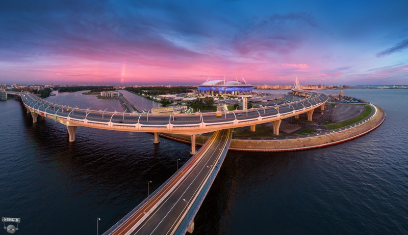 Северный мост на скоростной автомагистрали, пересекающей западную часть Санкт-Петербурга над сушей и морем, 8,8 км (полностью открыт в 2016 г.)