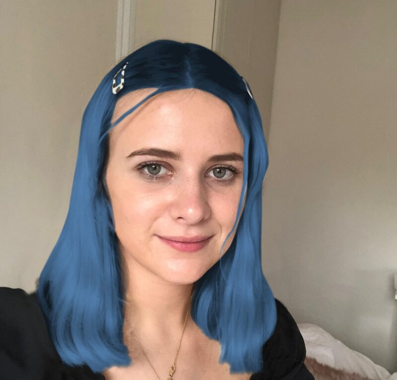 Второй день — синие волосы
