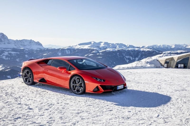 Рождественский пробег суперкаров Lamborghini  по Италии