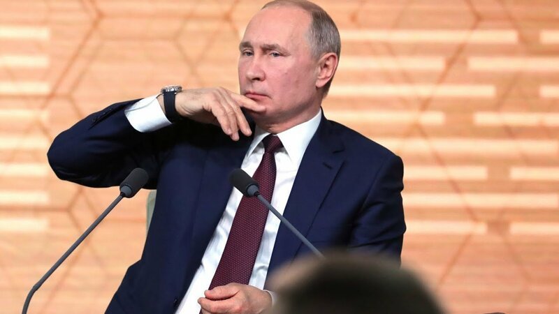 Путин ответил, может ли женщина стать президентом России
