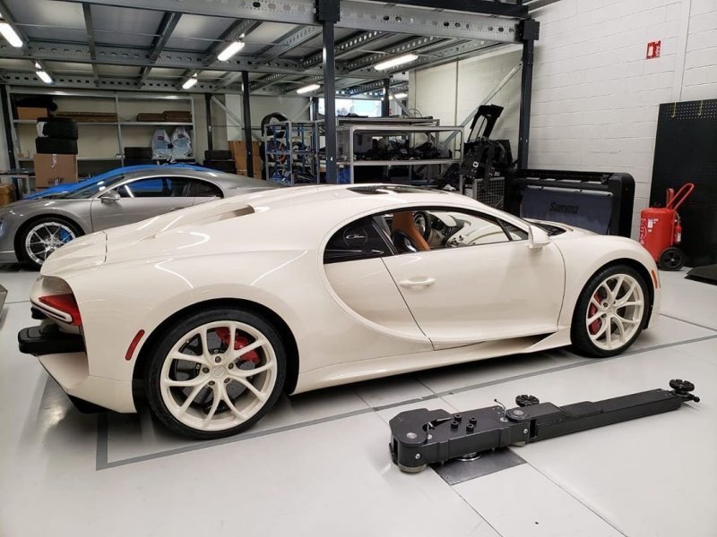 Эксклюзивный Bugatti Chiron, созданный в сотрудничестве с модным домом Hermes