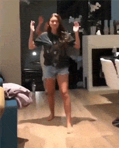 Гифки с девушками