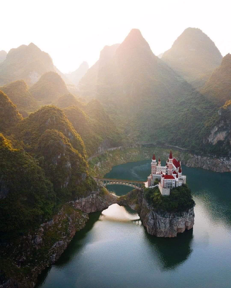 Что это за китайский замок в европейском стиле
