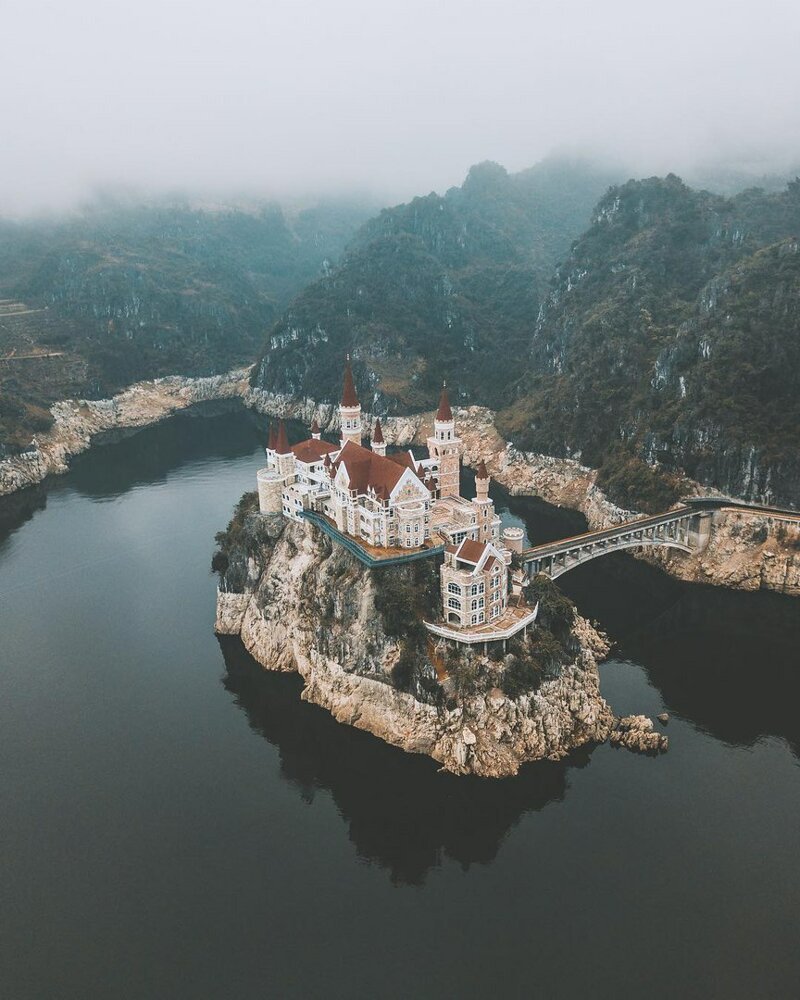 Что это за китайский замок в европейском стиле