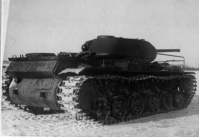 Опытный танк ЭКВ, на котором отрабатывалась электромеханическая трансмиссия для тяжёлых танков