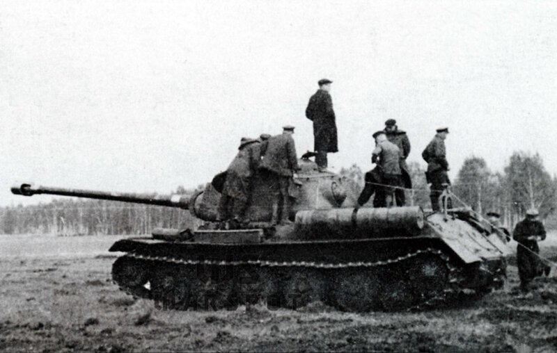  Испытания новых опорных катков для ИС-6 и 122-мм орудия БЛ-13 на Объекте 244, 1945 год