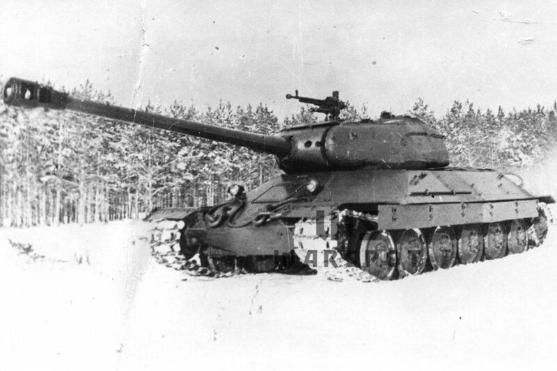  Опытный образец тяжёлого танка ИС-6 (Объект 252) на испытаниях, ноябрь-декабрь 1944 года