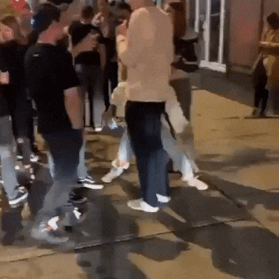 Гифки с девушками