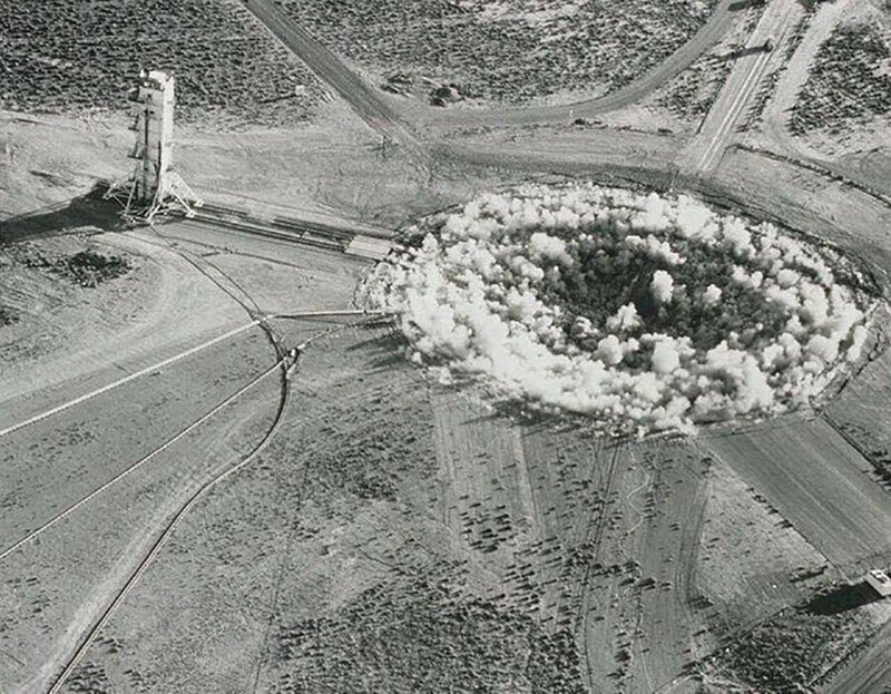 Правительство США взорвало подземное ядерное устройство в округе Ламар на юге Миссисипи 22 октября 1964 года 