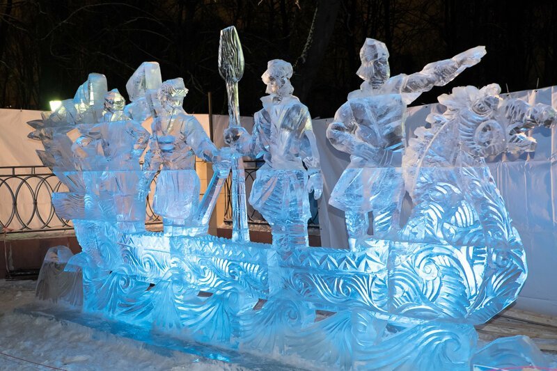 Холодное великолепие: скульптуры из снега и льда (20 фото)