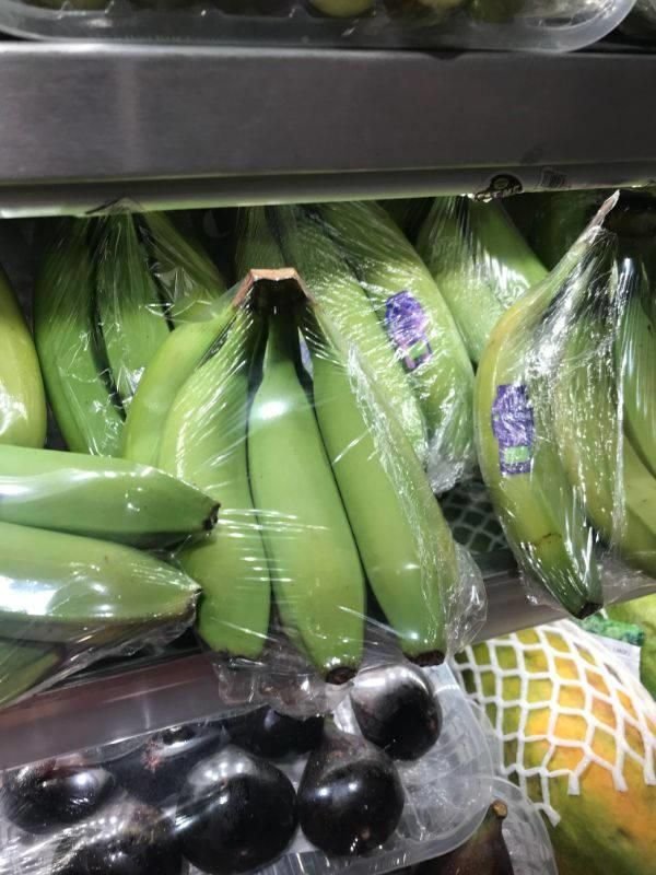 Зелёные бананы в магазинах, которые ещё и упакованы в пластик