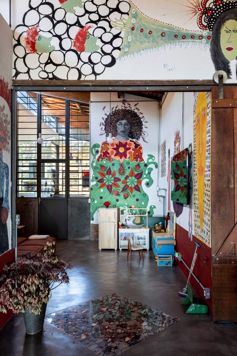 Дачный дом в Бразилии для творческой женщины и её семьи