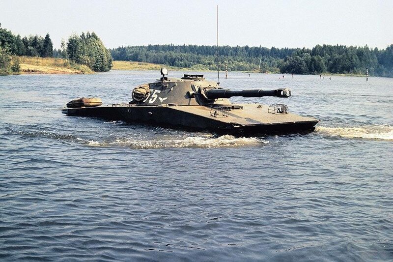 Легкий плавающий танк ПТ-76