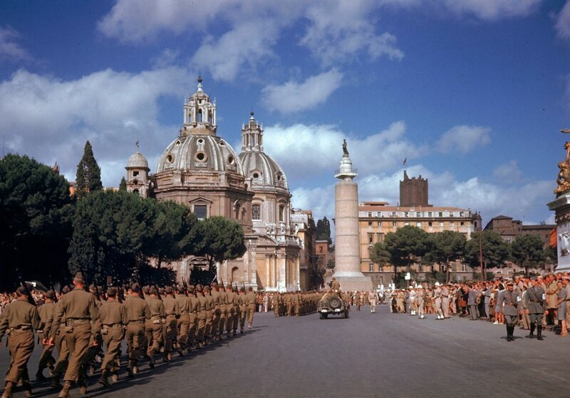 Союзники в Риме (фотограф Carl Mydans)