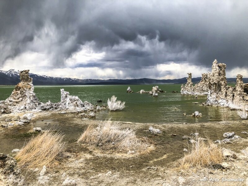 Такие разные озера Калифорнии: местное "Мертвое море" и местная "Швейцария"