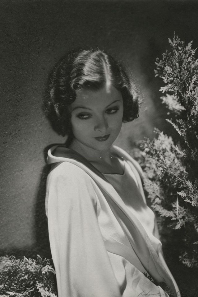 Мирна Лой, 1933 год. Фото Джорджа Харрелла